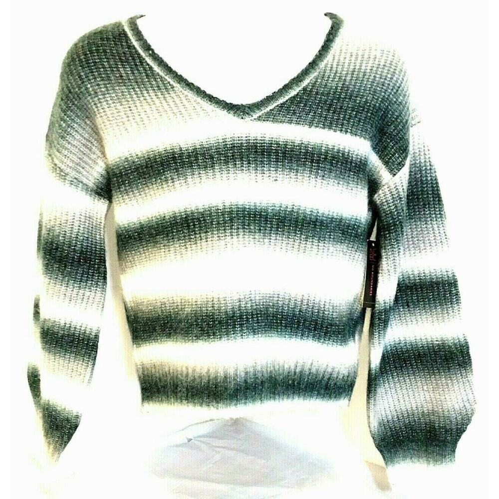 No Boundaries Size L 11-13 Pullover Sweater COLOR Green/White NWT